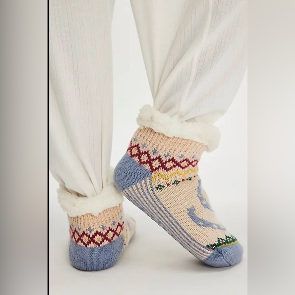 NWT Free People Cozy Slipper Quarter Socks